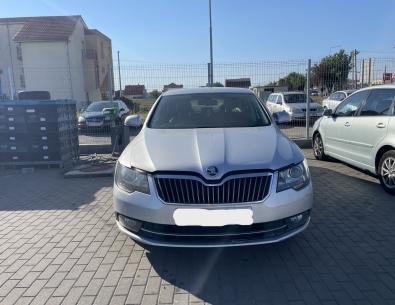 Dezmembrez piese caroserie, motor, cutie viteze, suspensie, Skoda Superb II (3T4) facelift 2.0 TDI 2013, CFF