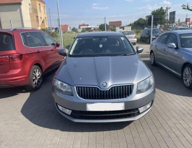 Dezmembrez piese caroserie, motor, cutie viteze, suspensie Skoda Octavia 3 (5E3) 1.6 TDI 2014, CLH