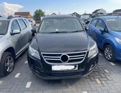 Dezmembrez piese caroserie, motor, cutie viteze, suspensie VW Tiguan (5N) 2.0 TDI 2009 4X4, CBAB