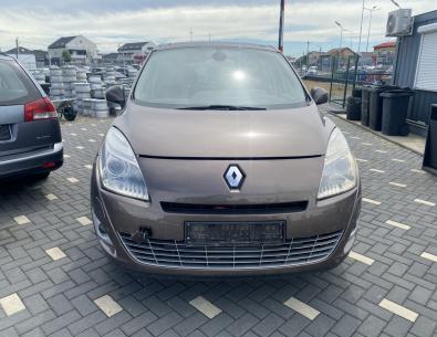 Dezmembrez piese caroserie, motor, cutie viteze, suspensie Renault Grand Scenic 3 2.0 DCI 2009, M9R615