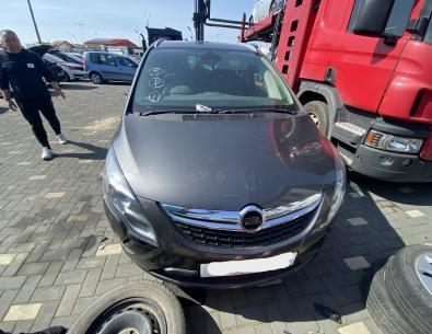 Dezmembrez piese caroserie, motor, cutie viteze, suspensie Opel Zafira C (P12) 2.0 CDTI 2012, A20DTH