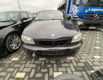 Dezmembrez piese caroserie, motor, cutie viteze, suspensie Bmw 1 (E81, E87) 2.0 benz 2006, N46B20B