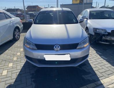 Dezmembrez piese caroserie, motor, cutie viteze, suspensie VW Jetta 4 (6Z) 1.6 TDI 2011, CAYC