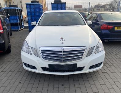 Dezmembrez piese caroserie, motor, cutie viteze, suspensie Mercedes Clasa E (W212) 2.2 CDI 2010, OM651924