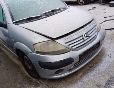 Dezmembrez piese caroserie, motor, cutie viteze, suspensie Citroen C3 (I)1.4 HDI 2004, 8HX