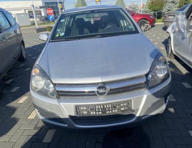 Dezmembrez piese caroserie, motor, cutie viteze, suspensie Opel Astra H 1.4 benz 2005, Z14XEP