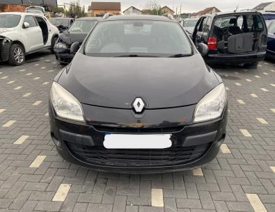 Dezmembrez piese caroserie, motor, cutie viteze, suspensie Renault Megane 3 Combi 1.5 DCI 2010, K9K832