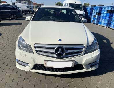 Dezmembrez piese caroserie, motor, cutie viteze, suspensie Mercedes Clasa C (W204) facelift 2.2 CDI 2012, OM651911