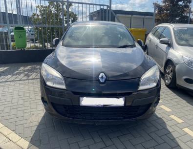 Dezmembrez piese caroserie, motor, cutie viteze, suspensie Renault Megane 3 1.5 DCI 2010, K9K830