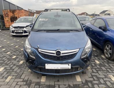 Dezmembrez Opel Zafira C 2.0 CDTI 2014, A20DTH