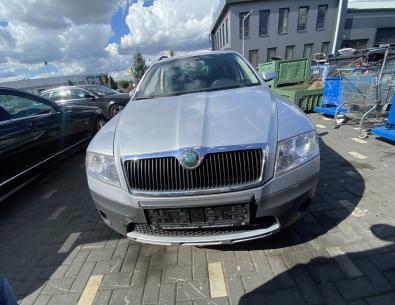 Dezmembrez piese caroserie, motor, cutie viteze, suspensie Skoda Octavia 2 Scout (1Z5) 2.0 TDI 4X4 2008, BMM