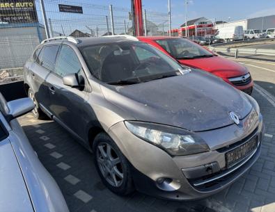 Dezmembrez piese caroserie, motor, cutie viteze, suspensie, Renault Megane 3 Combi, 1.5 DCI, K9K837.