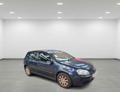 Vindem piese de caroserie si elemente de interior, pentru Vw Golf 5 (1K1) , 1.6 Benz