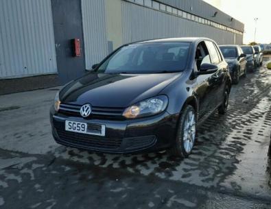 Vindem piese de interior Vw Golf 1.4benzina