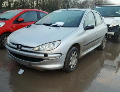 Vindem piese de motor Peugeot 206, 1.1b