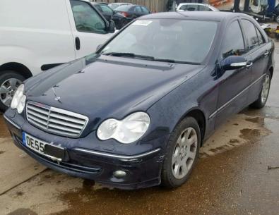 Vindem piese de interior Mercedes Clasa C (W203) 1.8b