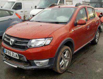 Vindem piese de caroserie Dacia Sandero Stepway, 0.9dci