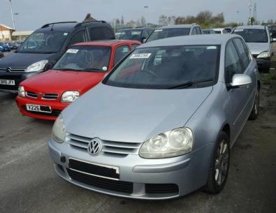 Vindem piese de caroserie Vw Golf 5 (1K1) 1.9 tdi