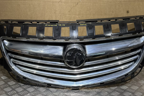 Grila bara fata centrala sus cu siga, Opel Insignia A facelift (pr:110747)