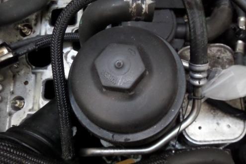 Carcasa filtru ulei  Audi A4 (8, B7) 2.7TDI, BSG