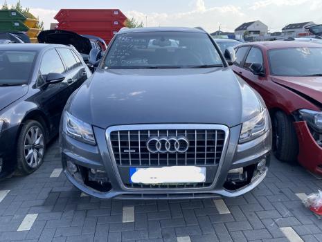 Dezmembrez piese caroserie, motor, cutie viteze, suspensie Audi Q5 (8RB) 2.0 TDI Quattro 2009, CAHA