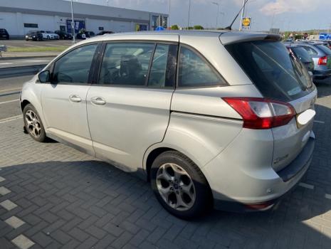 Dezmembrez piese caroserie, motor, cutie viteze, suspensie, Ford Grand C-Max 1.6 TDCI 2013, T1DA