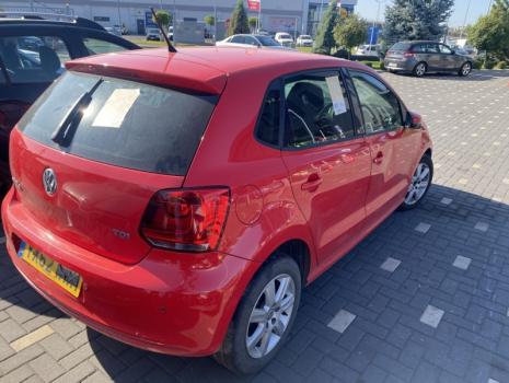 Dezmembrez piese caroserie, motor, cutie viteze, suspensie VW Polo (6R) 1.2 benz 2012, CFWA