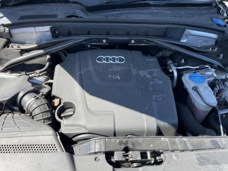 Dezmembrez piese caroserie, motor, cutie viteze, suspensie Audi Q5 (8RB) 2.0 TDI Quattro 2010, CAHA