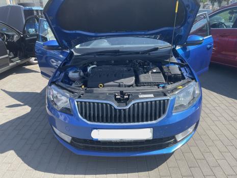 Dezmembrez piese caroserie, motor, cutie viteze, suspensie Skoda Octavia 3 Combi (5E5) 2.0 TDI 2016, CRMB