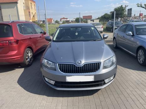 Dezmembrez piese caroserie, motor, cutie viteze, suspensie Skoda Octavia 3 (5E3) 1.6 TDI 2014, CLH