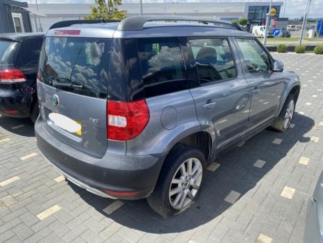 Dezmembrez piese caroserie, motor, cutie viteze, suspensie  Skoda Yeti 2.0 TDI 4X4 2010, CFHF