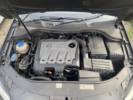 Dezmembrez piese caroserie, motor, cutie viteze, suspensie VW Passat (362) 2.0 TDI 2011, CFFB