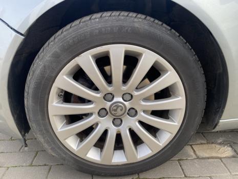 Dezmembrez piese caroserie, motor, cutie viteze, suspensie Opel Insignia A 2.0 CDTI 2011, A20DTH