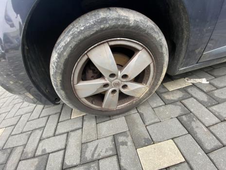 Dezmembrez piese caroserie, motor, cutie viteze, suspensie Renault Megane 3 1.9 DCI 2011, F9Q870