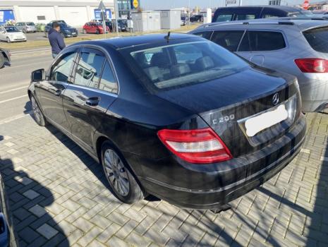 Dezmembrez piese caroserie, motor, cutie viteze, suspensie Mercede Clasa C (W204) 2.2 CDI 2008, OM646811