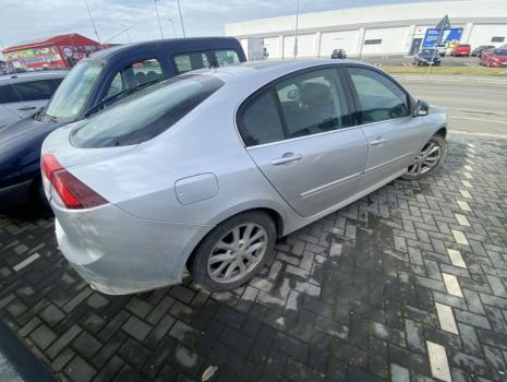 Dezmembrez piese caroserie, motor, cutie viteze, suspensie Renault Laguna 3 2.0 DCI 2010, M9R808