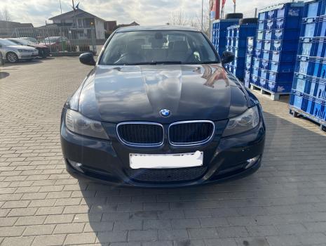 Dezmembrez piese caroserie, motor, cutie viteze, suspensie Bmw 3 (E90) facelift 2.0 diesel 2009, N47D20C
