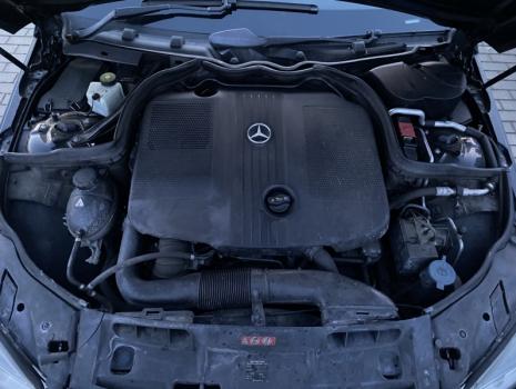 Dezmembrez piese caroserie, motor, cutie viteze, suspensie Mercedes Clasa C (W204) facelift 2.2 CDI 2010, OM651913