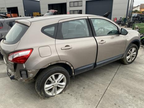 Dezmembrez piese caroserie, motor, cutie viteze, suspensie Nissan Qashqai 1.5 DCI 2010, K9K