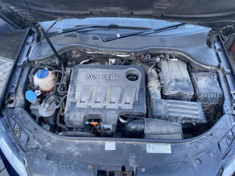 Dezmembrez piese caroserie, motor, cutie viteze, suspensie VW Passat Variant (365) 2.0 TDI 2012,CFFB