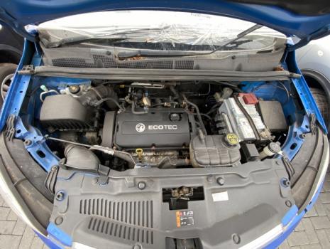 Dezmembrez piese caroserie, motor, cutie viteze, suspensie Opel Mokka 1.6 benz 2012, A16XER