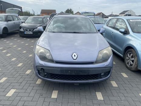 Dezmembrez piese caroserie, motor, cutie viteze, suspensie Renault Laguna 3 Combi 2.0 DCI 2009, M9R802