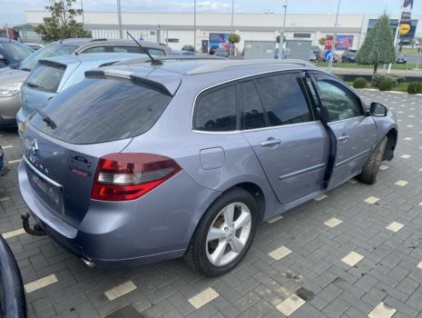 Dezmembrez piese caroserie, motor, cutie viteze, suspensie Renault Laguna 3 Combi 2.0 DCI 2009, M9R802