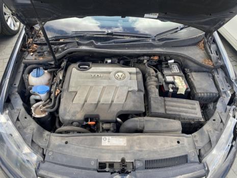 Dezmembrez piese caroserie, motor, cutie viteze, suspensie  VW Golf 6 Variant (AJ5) 2.0 TDI 2010, CBDB