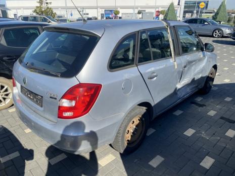 Dezmembrez piese caroserie, motor, cutie viteze, suspensie Skoda Fabia 2 Combi (5J, 545) 1.4 TDI 2009, BNM