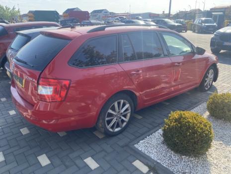 Dezmembrez piese caroserie, motor, cutie viteze, suspensie Skoda Octavia 3 Combi (5E5) 2.0 TDI 2014, CKFC