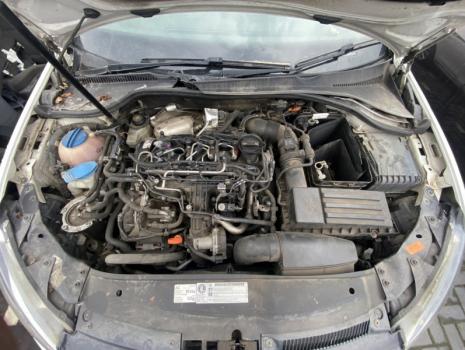 Dezmembrez piese caroserie, motor, cutie viteze, suspensie VW Golf 6 (5K1) 1.6 TDI 2012, CAYC