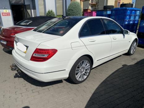 Dezmembrez  Mercedes Clasa C (W204) 2.2 CDI 2011, OM651911