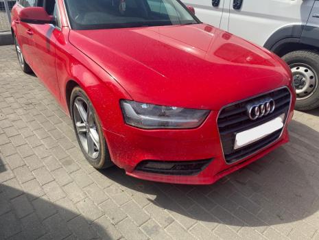 Dezmembrez piese caroserie, motor, cutie viteze, suspensie Audi A4 Avant (8K5, B8) 2.0 TDI 2013, CGLD