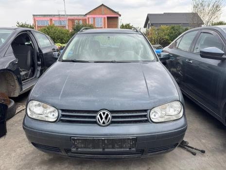 Dezmembrez piese caroserie, motor, cutie viteze, suspensie VW Golf 4 Variant (1J5) 1.6 benz, BAD